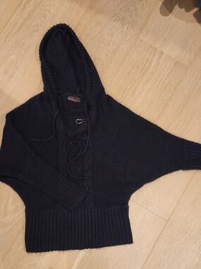 Takeout Black Hooded Cable Knit Sweater
